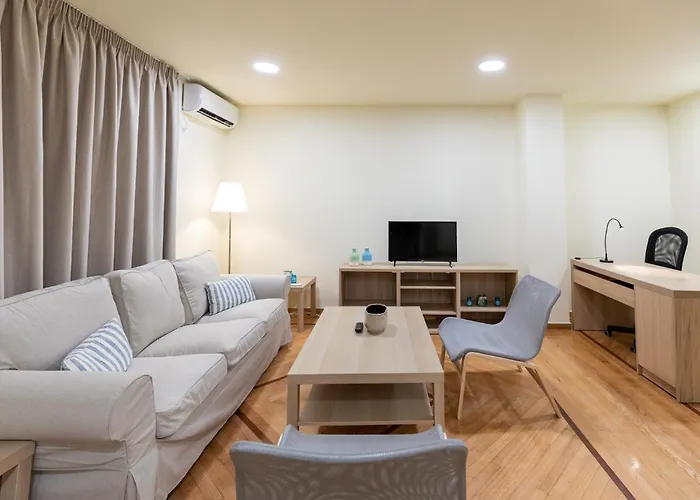 Athens Kyniska Urban